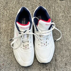 Skechers Men's White and Red Athletic Sneakers